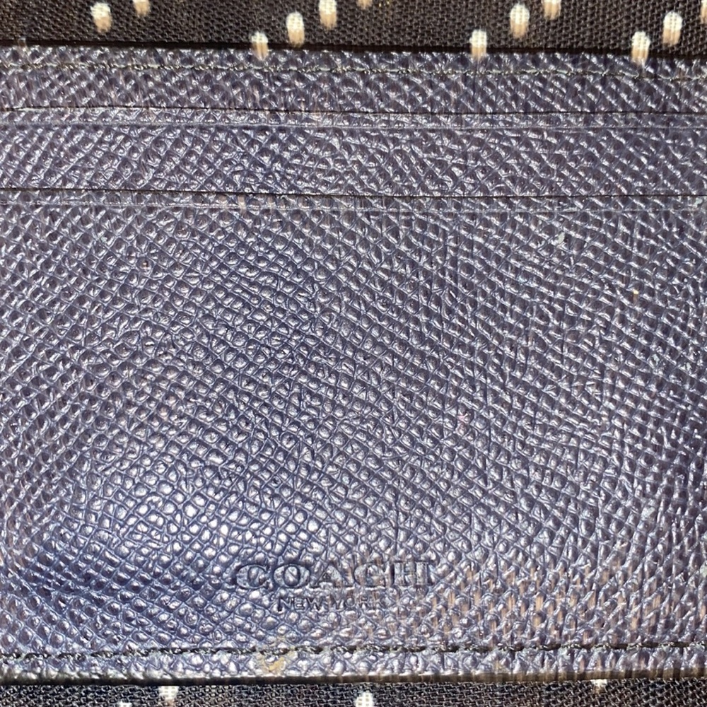 - Coach wallet - Picture 4 of 4